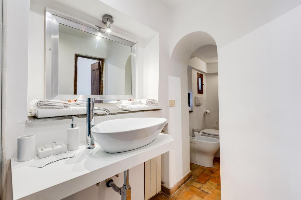 Apartment Living Colosseum