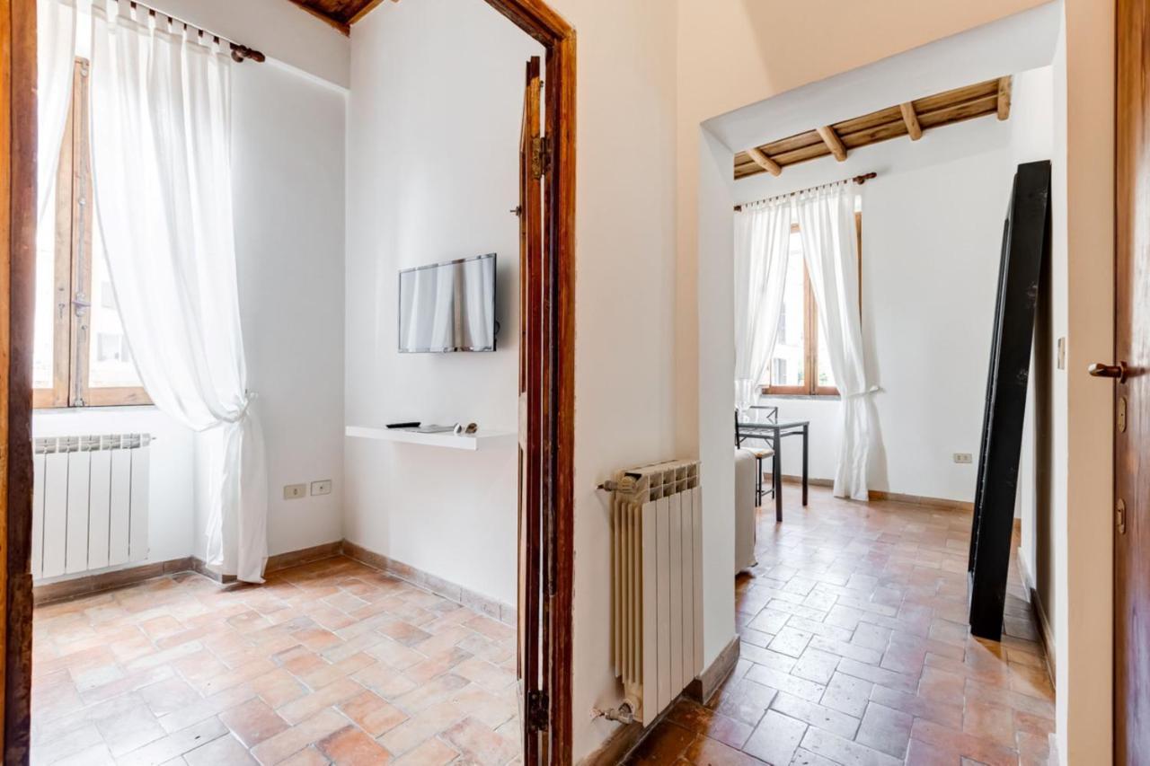 Apartment Living Colosseum